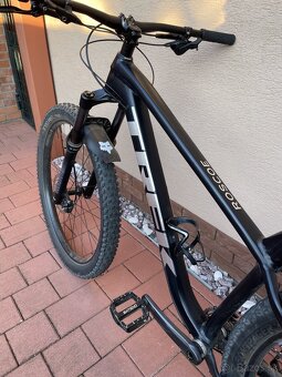 TREK Roscoe 7 Matte Trek Black 2023 - 3