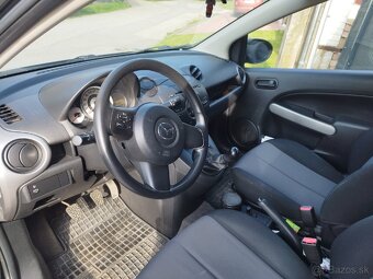 Mazda 2 benzín 1,4 - 3