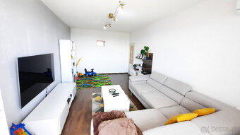 Veľký 2-IZB. BYT, Balkón, 64 m2, Východ, Topoľčany - 3
