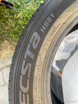 Predám gumy 215/55 r18 - 3