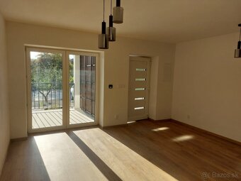 EXKLUZÍVNY 2-izbový byt s terasou + 2x parking - 3