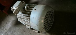 Predám 3 fázovy elektromotor 4kW - 3