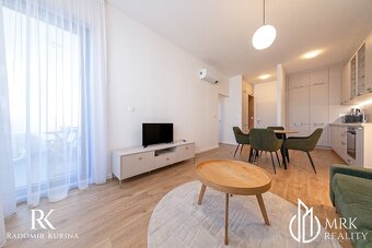 Luxusný kompletne zariadený 2i byt v centre Bratislavy - 3