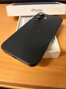 Apple iPhone 16 256GB - 3