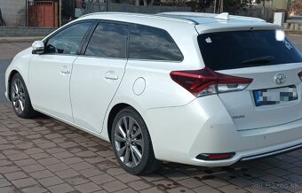 Toyota auris touring sport - 3