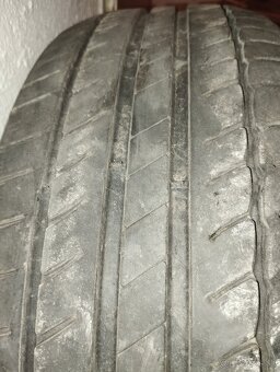 Predám letné pneumatiky Michelin 215 60 r16 - 3