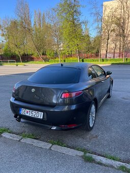 Alfa romeo Gt - 3