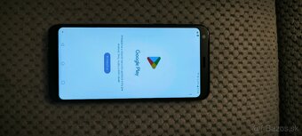 LG Q7 cierny - 3