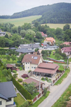 TOP ponuka: Priestranný dom s nádherným pozemkom - 3
