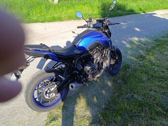 Yamaha mt 07 - 3