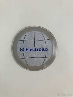 Chladnička s mrazničkou Electrolux - 3