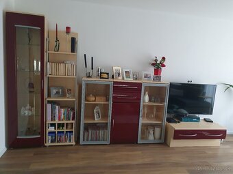 Skrinka pod TV s 2zásuvkami a osvetlením - 3