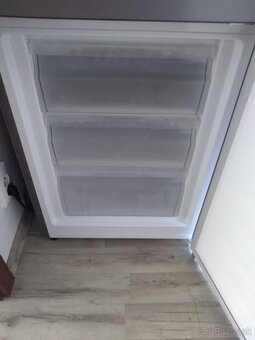 Hisense chladnička s mrazničkou - 3