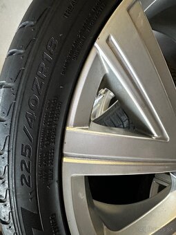 5x112 R18 7,5J ET50 Originál VW + 225/40 R18 letné - 3