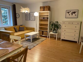 Predaj 3-izbový byt s balkónom v centre Zvolena - 3