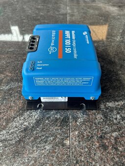 MPPT regulátor nabíjania Victron Energy BlueSolar 100V 50A - 3