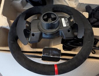 Thrustmaster T300 Ferrari Alcantara + Playseat + Playmat - 3