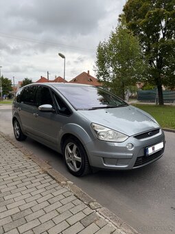FORD SMAX 2.0 TDCI / AUTOMAT / PLNÁ VÝBAVA / PRVÝ MAJITEĽ - 3