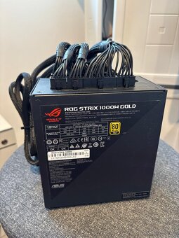 ASUS ROG STRIX 1000 W GOLD - 3
