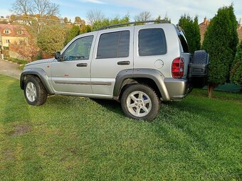 Jeep cherokee kj 2,5 105kw 5st manuál 4x4 - 3