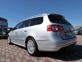 Volkswagen Passat Variant 3.2 V6 Sportline 4-Motion DSG - 3