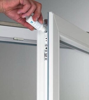 Okna , dvere a žalúzie – profesionálna oprava - 3