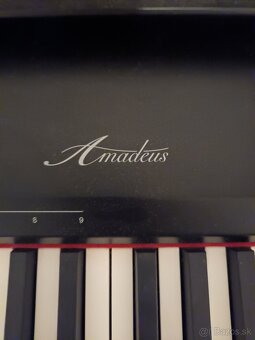 Klavir Amadeus - 3