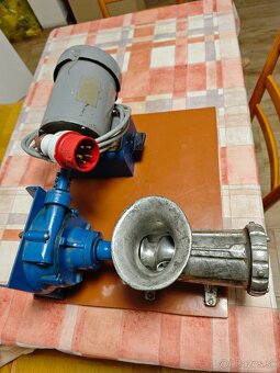 Predam elektrický mlynček na mäso č.22 - 3