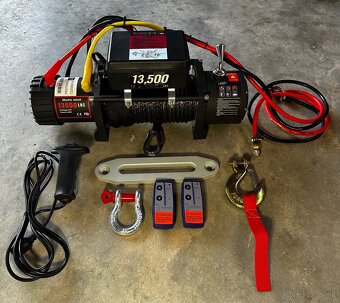 Navijak 12v 6200kg - 3