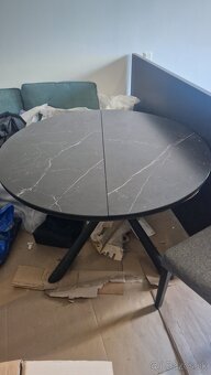 Jedálenský stôl - 3