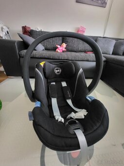 Cybex Aton 5 + isofix - 3