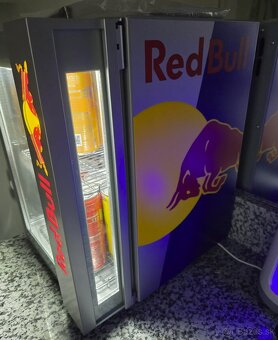 Krásna, maličká - RedBull chladnička - 3