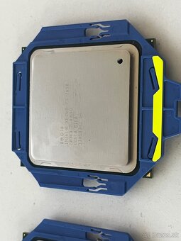 2x Intel Xeon E5-2650, 8-jadrové CPU - 3