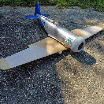 Model Lietadla YAK11 - 3