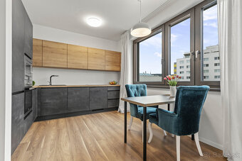 Krásny a moderný zariadený 2izb apartmán v novostavbe BAZOVA - 3