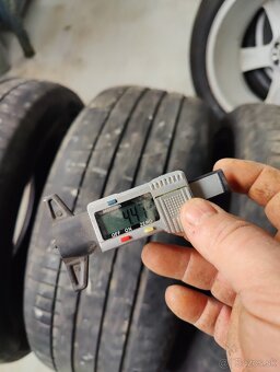 275/50 r20 - 3