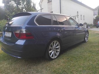 BMW 330 Xd E91 - 3