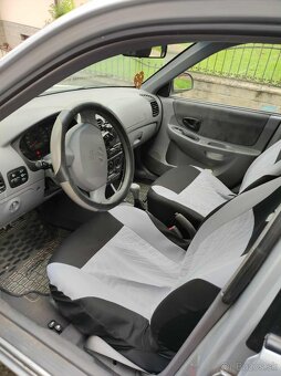 Hyundai accent - 3