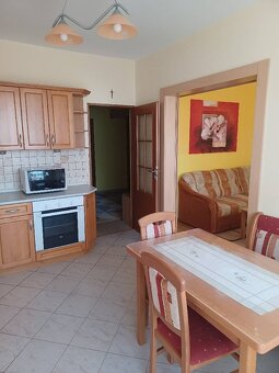 Slnečný 2 izbový byt - prerobený na 3 izbový - Žilina,Hájik. - 3