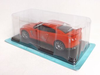 Nissan GT-R 1:24 Hachette - 3