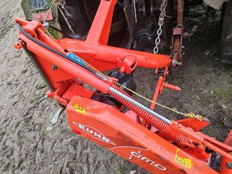 Predám kuhn gmd24 - 3