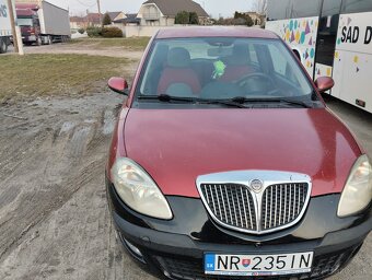 Predám Lancia Y 2003 1.2 benzín - 3