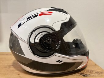 Integrálna prilba na motorku - 3