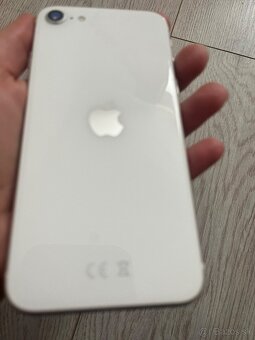 iPhone SE 2020 - 3