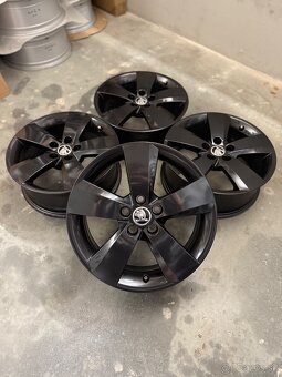 Hliníkové disky 5x100 R16 Škoda Nanuq Black - Scala Kamiq - 3