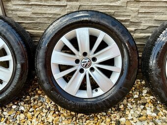 Komplet letnú sadu alu na Vw,Škoda,Seat- 5x112 215/60 R16. - 3