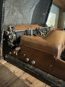 Starožitny písací stroj - 3