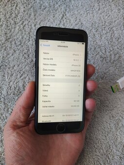 Apple iphone SE 2020 64GB Black - 3