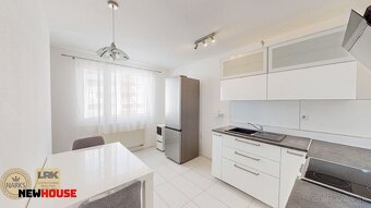 Zariadený 2i byt 65 m² s parkovacím miestom v staršej novost - 3
