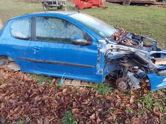 Predám Peugeot 206 2ks - 3